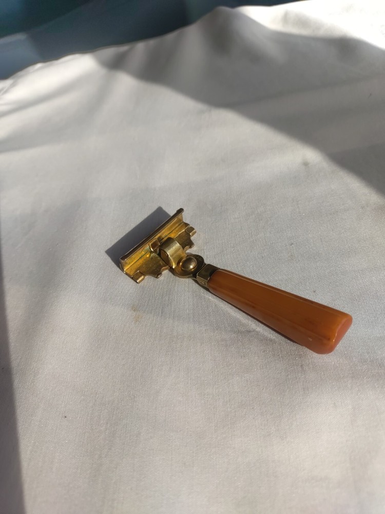 Schick Injector Type E (1935-1945) Caramel Bakelite Handle Gold Tone