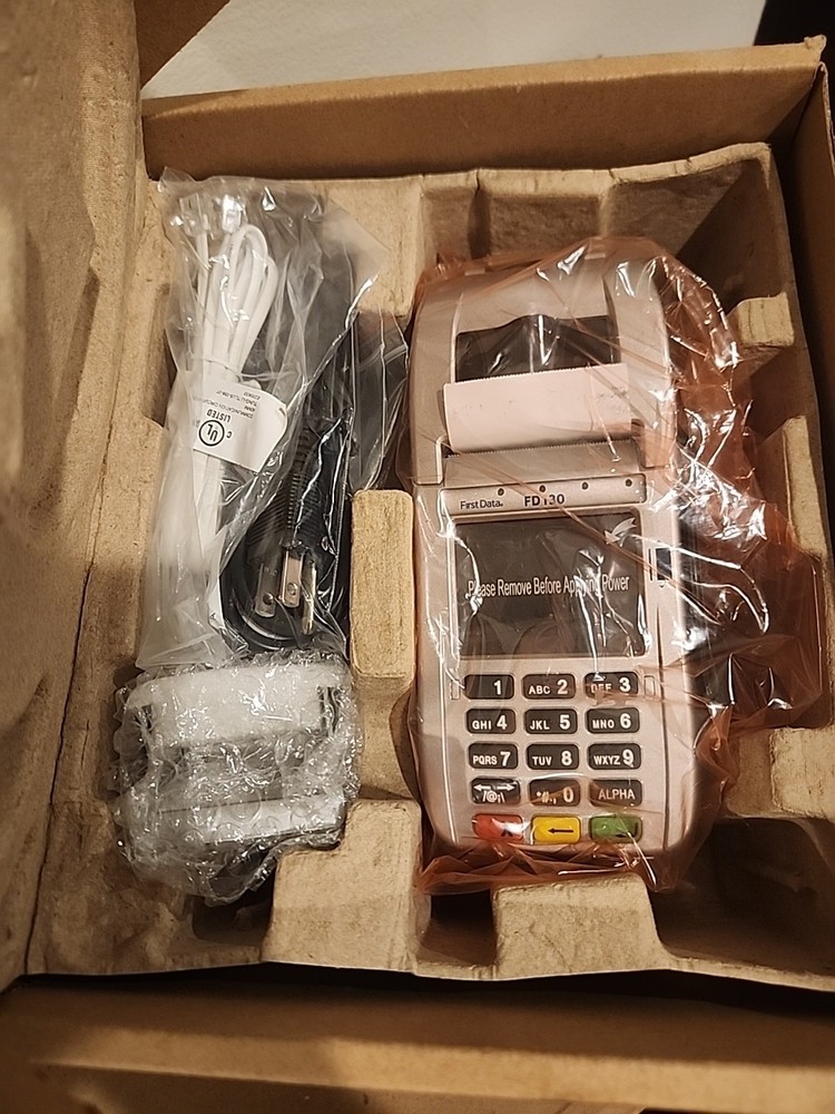 First Data FD130 Credit Card Machine w/Power Supply New Open Box
