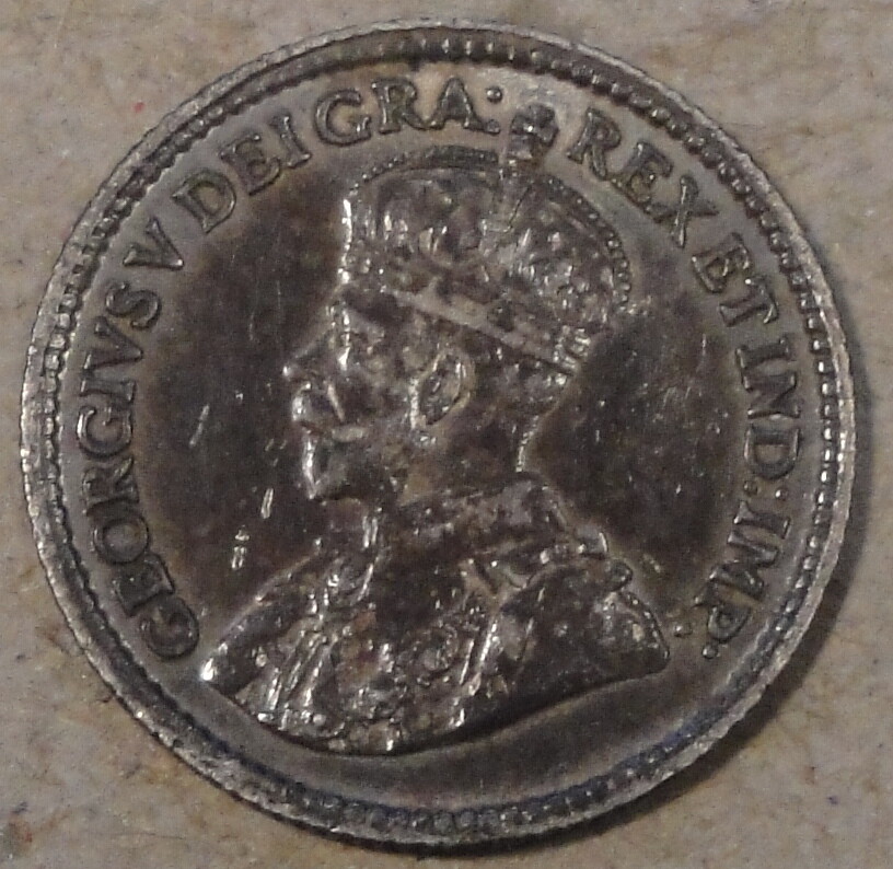 Canada 1913 Five Cent Silver AU as Pictured