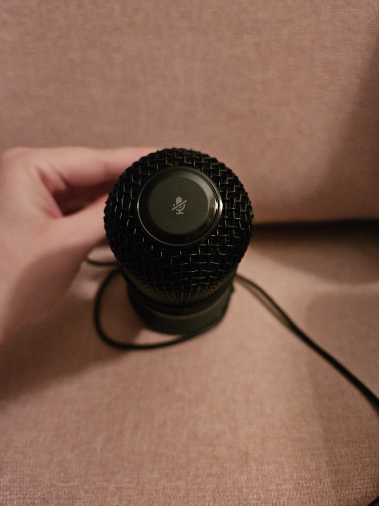 HyperX SoloCast USB Microphone Black, Mute Button, Adjustable Stand