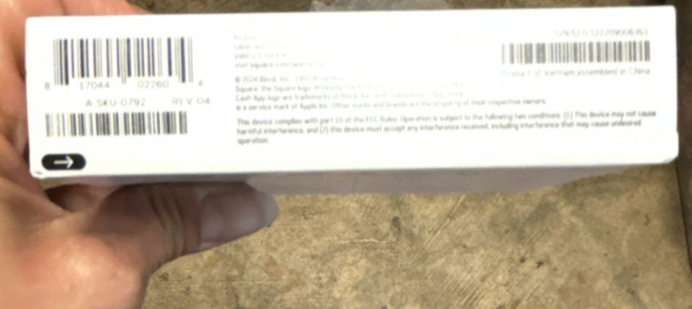 Square 2nd Generation Wireless Credit Card Reader for iPhone Android