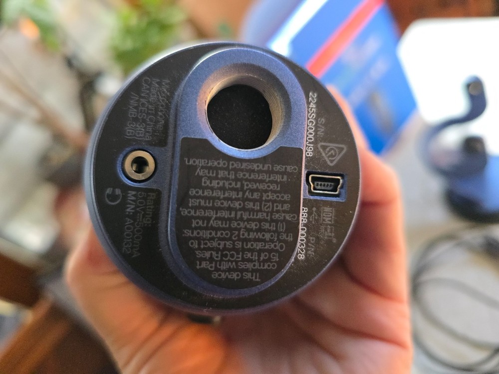 Blue Yeti USB Microphone for Gaming, Streaming, Podcasting