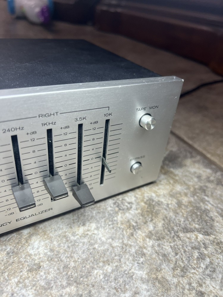 Realistic 31-1988A Five Band Stereo Frequency Equalizer