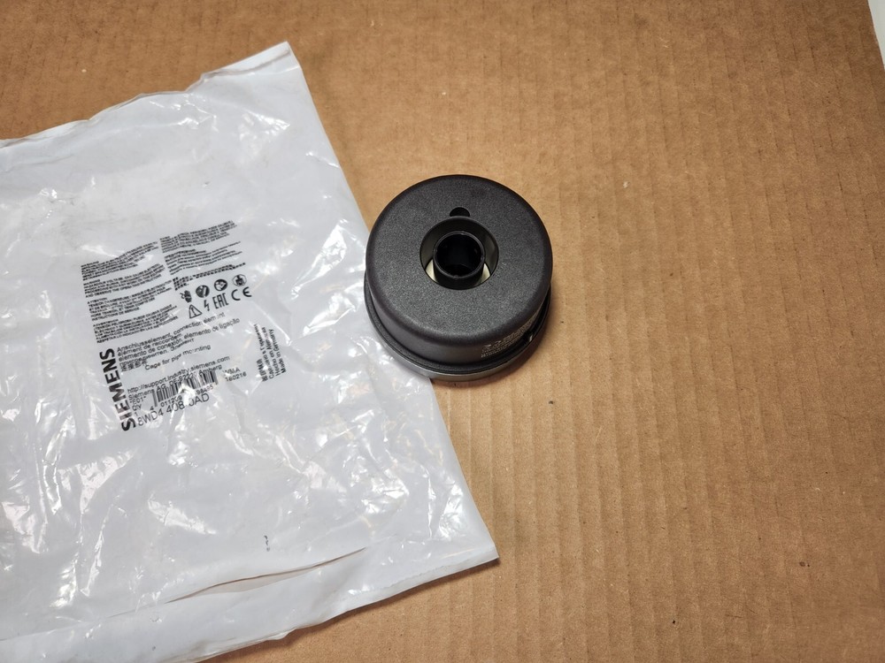 New Siemens 8WD4408-0AD Connection Element Stack Light Base