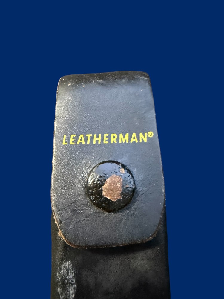 Leatherman Multi-Tool Belt Sheath Pouch Black Leather Snap Closure