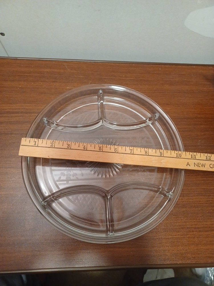 Vtg 10 1/2” Round Crystal Sectioned Vegetable/Dip/Cheese/Cracker Serving Platter