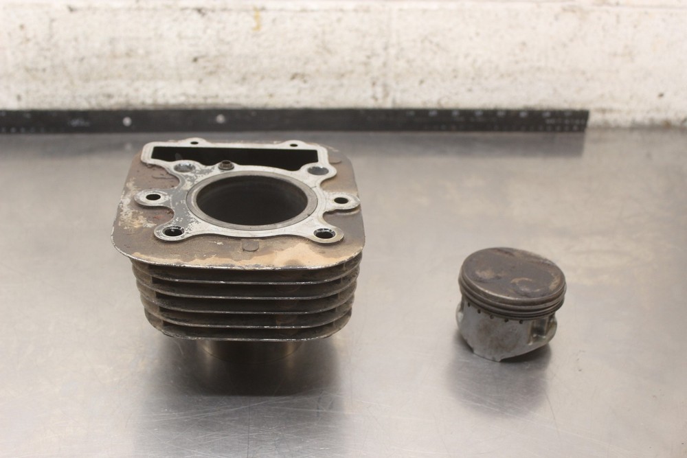 1984 Yamaha XT250 OEM ENGINE MOTOR CYLINDER BORE JUG & PISTON E106