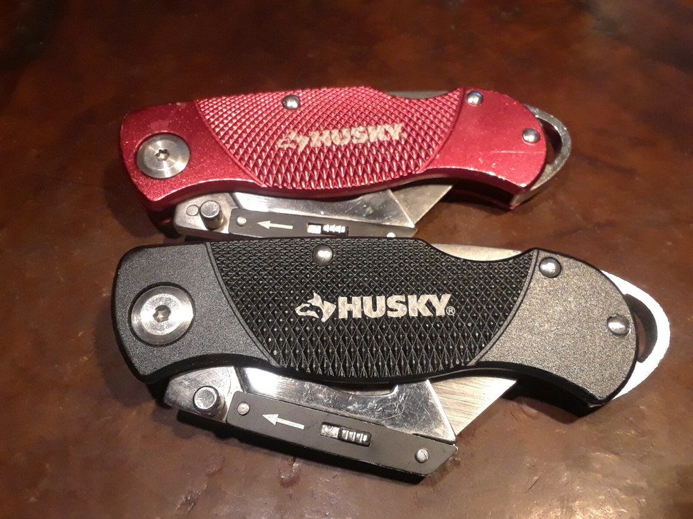 HUSKY 2-Pack Folding Utility Knife Set Sure-Grip lock-back