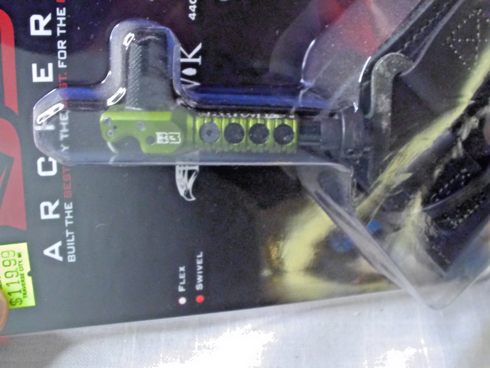 B3 Archery Hawk Swivel Stem Connector Green Release