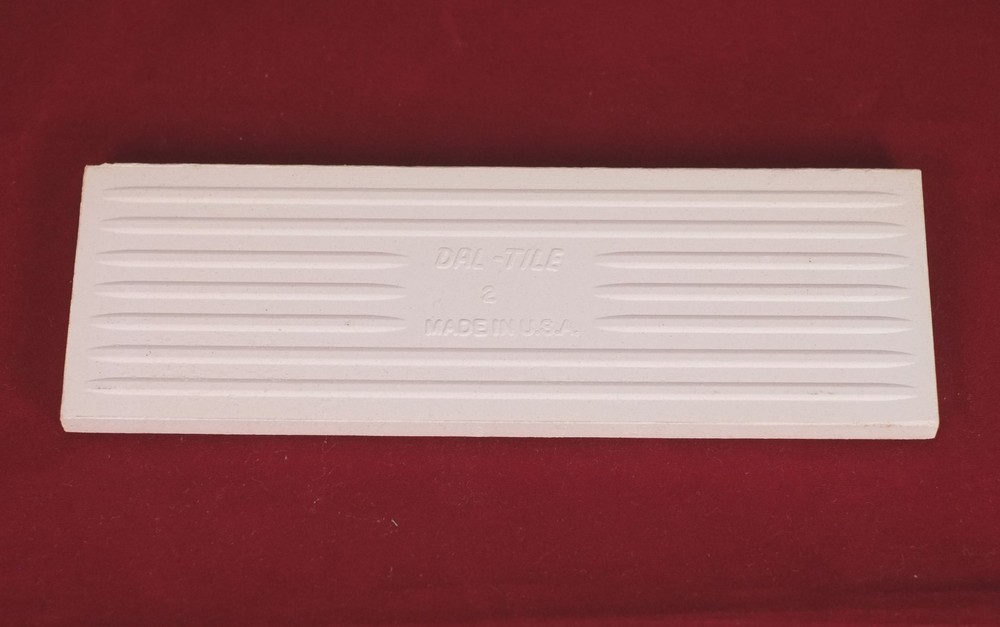 1 NOS Daltile Mayan White 6" x 2" Bullnose Edge Ceramic Wall Tile Bumpy Splatter