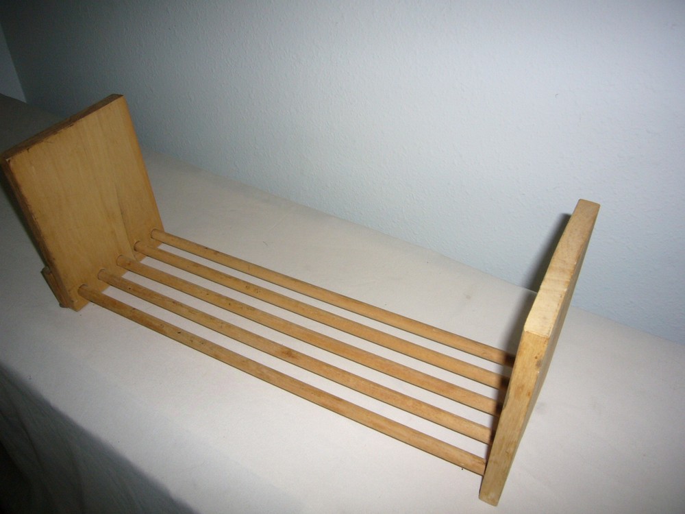 Lillian Vernon adjustable book rack