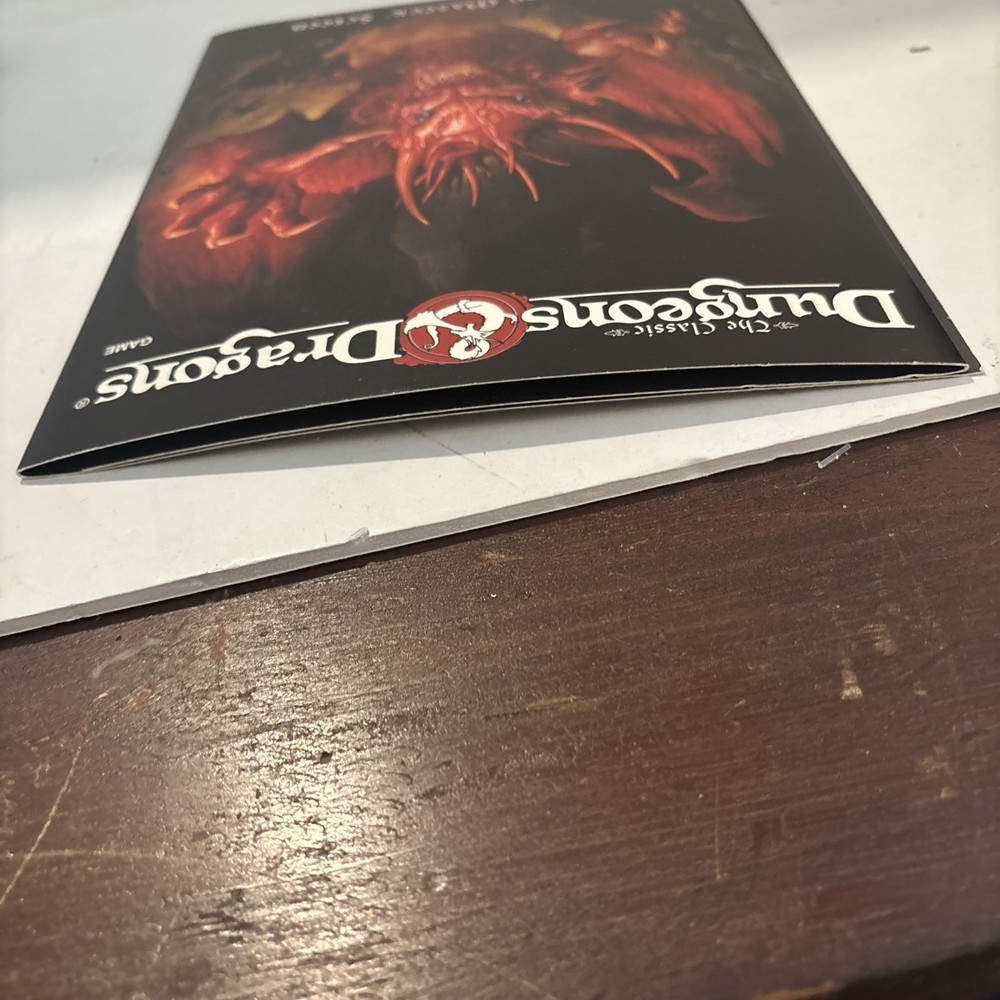 Dungeon Master's Screen - The Classic Dungeons and Dragons Game