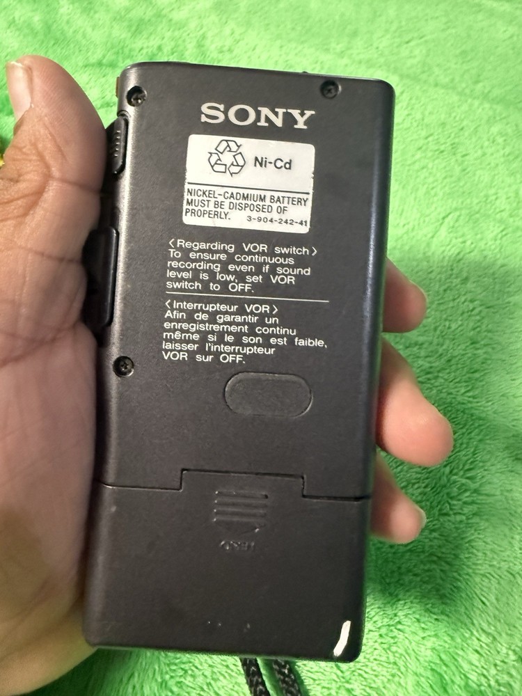 Sony M-679V Handheld Voice Recorder
