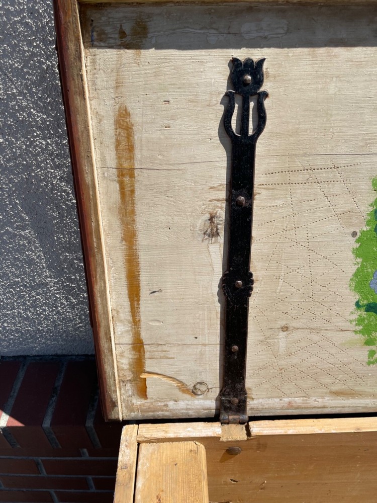 Hand Painted Trunk Romanian Fold Art 1910