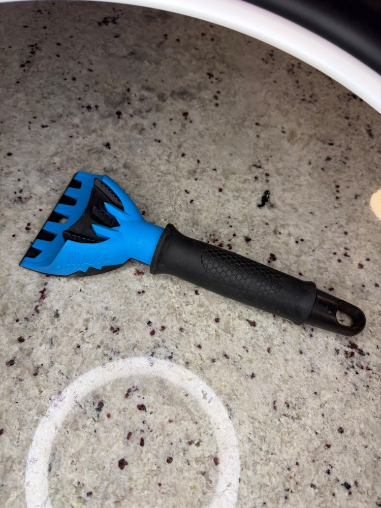 Maxx Force Snow/Ice Scraper