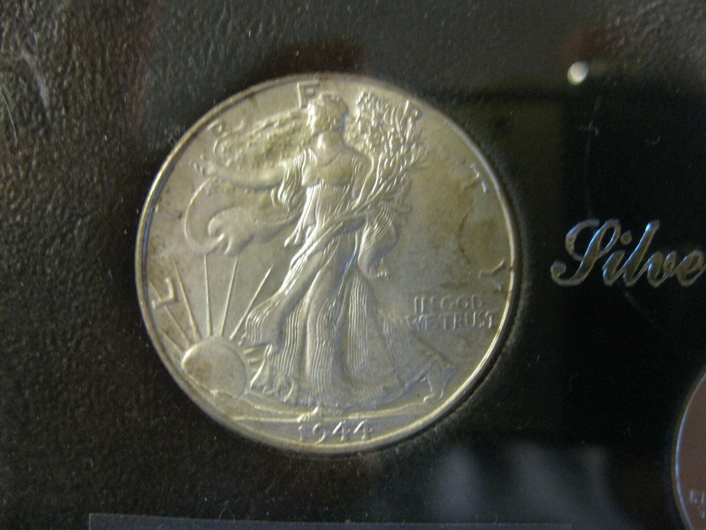 1944 P US Mint Set Brilliant Uncirculated!