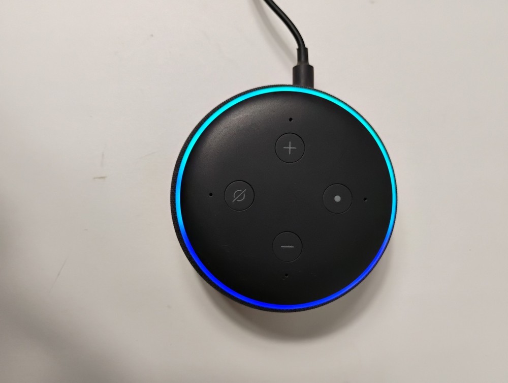 Amazon Echo Dot (2nd Generation) Smart Speaker R- NZ 15 W.