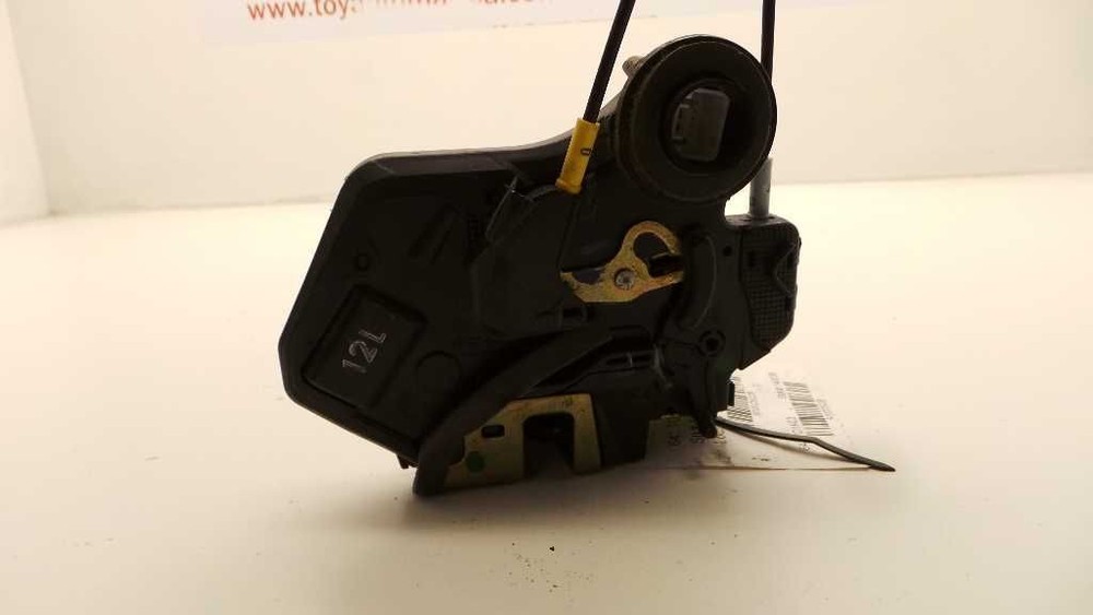 02-10 TOYOTA MATRIX TRUNK LOCK ACTUATOR ASSEMBLY