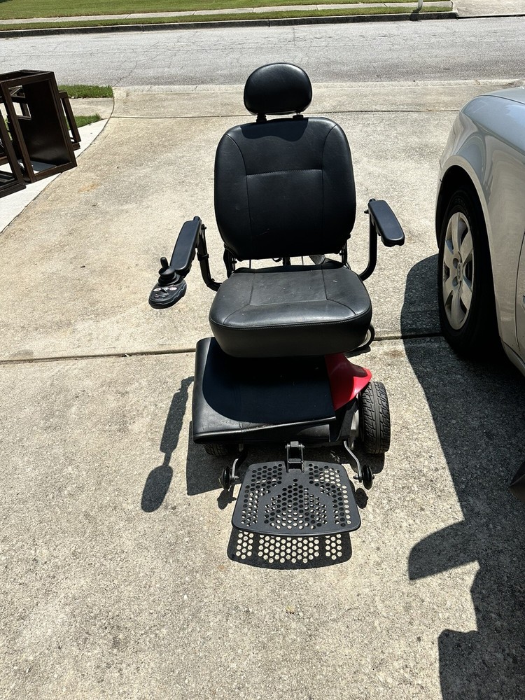 Jazzy Elite ES Electric Wheelchair