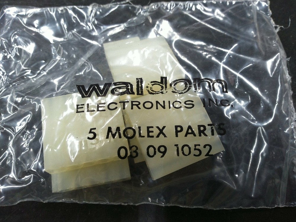 (5) Waldom Molex 03091052 5-Position Single Row Connector