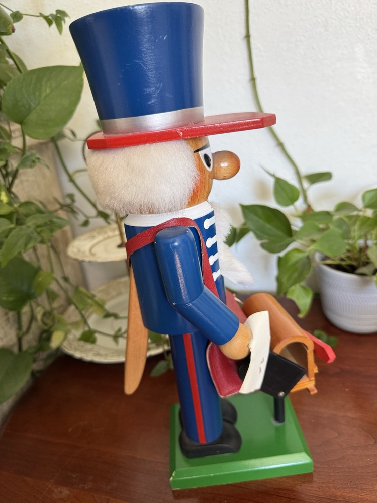 Steinbach nutcracker Mailman