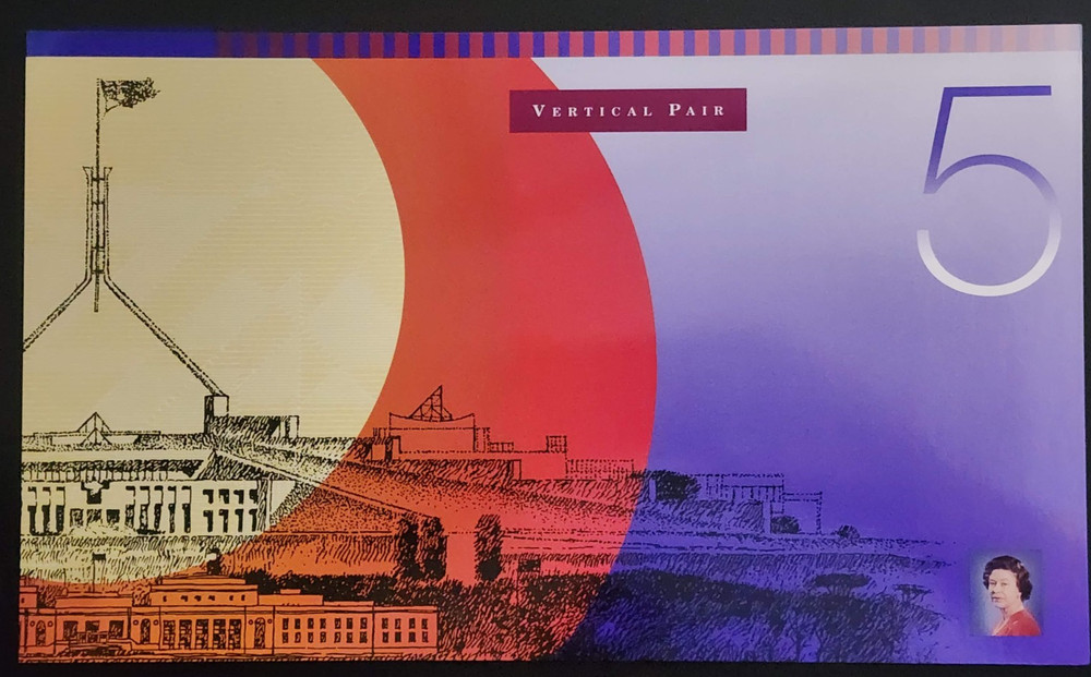 1996 Australia $ 5 Five Dollars Uncut Vertical Pair Banknotes - Red Serial