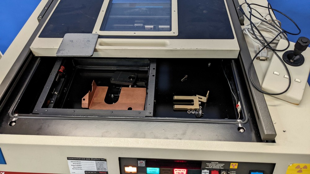 Kevex 952-2 Omicron X-Ray Fluorescence Spectrometer XRF