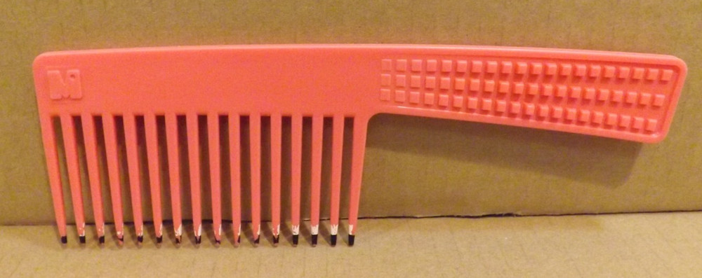 Vintage Mebco Volume Large Tooth Comb