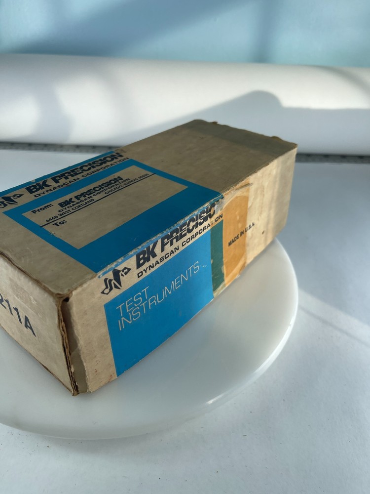 BK Precision 1211A Color Pattern Generator Powers On w/ Box Manual