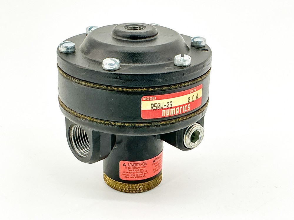 New Numatics R50W-03 Pneumatic Pressure Regulator - No Box