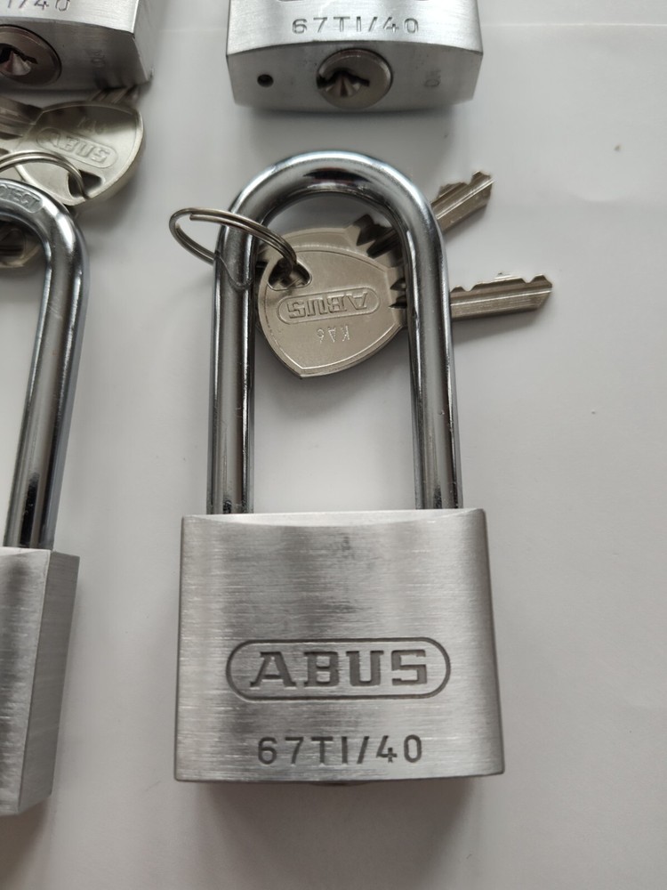 GRAINGER APPROVED 48JP93 Keyed Padlock, 7/8 in,Rectangle,Silver