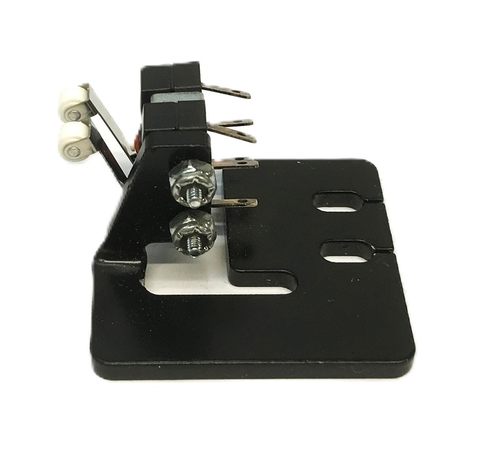 Total Source Micro-Switch PM301824-000 NOS