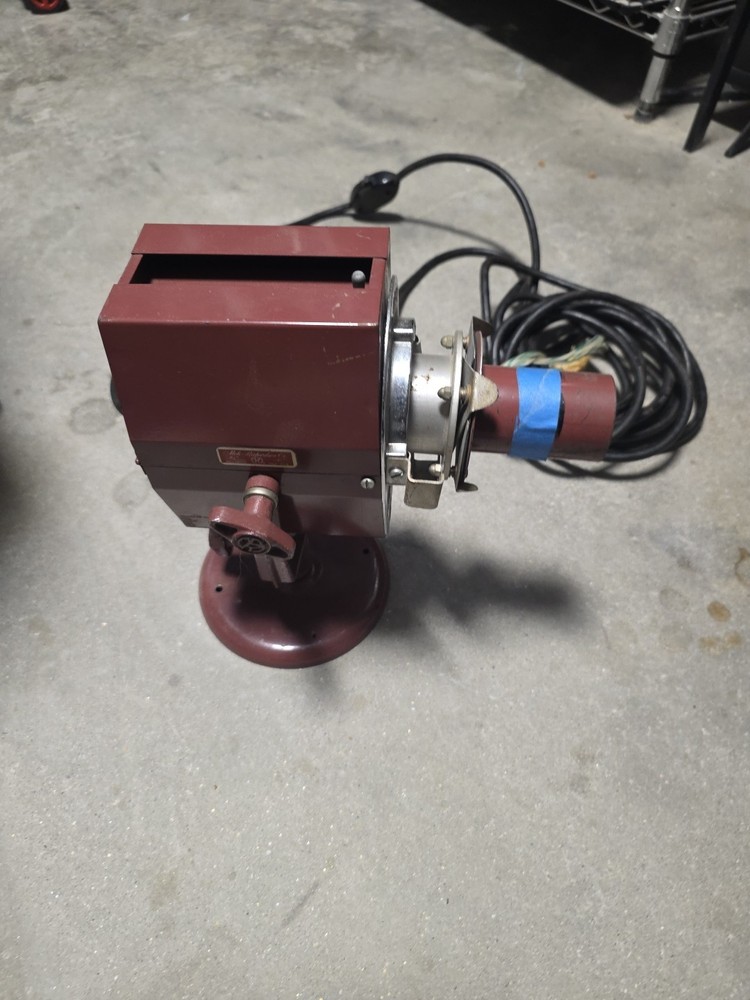 Mole Richardson Mini Mole with Focal Spot 200w Tested