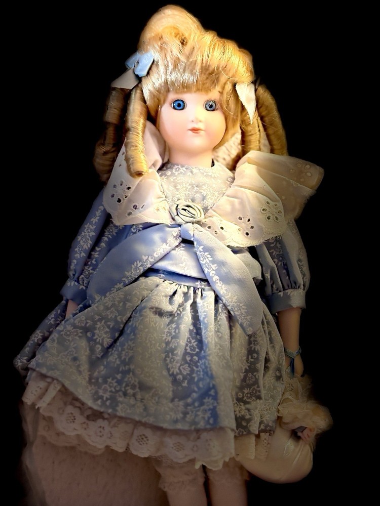 ACTIVE HAUNTED DOLL SPIRIT SYNTHIA