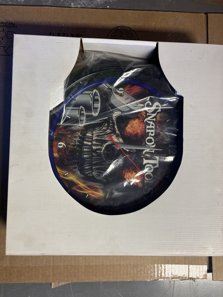 Snap-On Vintage Neon Skull Clock