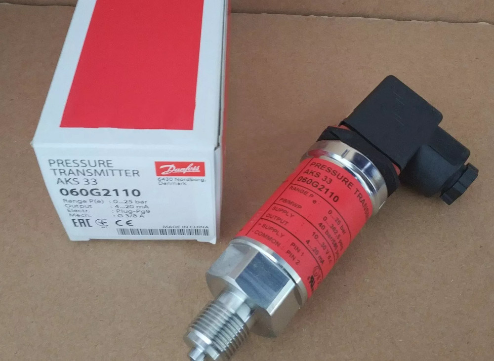 NEW DANFOSS AKS33 060G2110 Pressure Transmitter