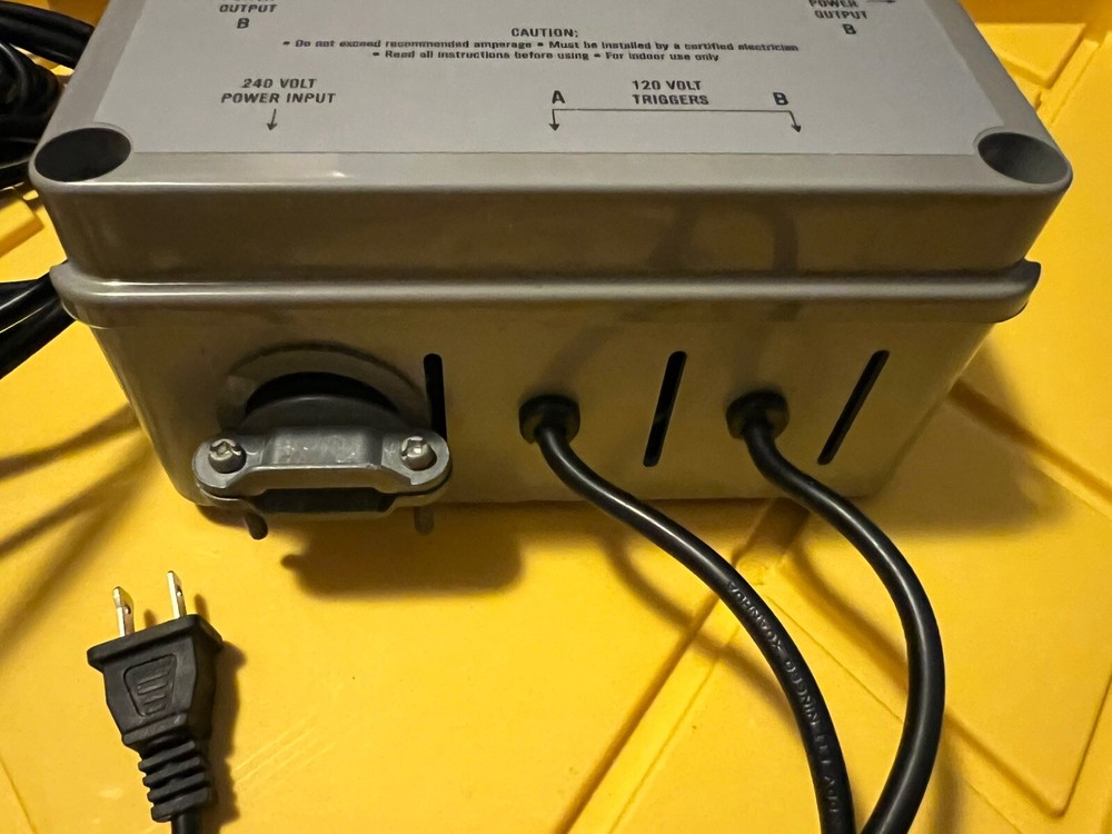 Titan Controls Spartan Series 8 Grow Light Controller