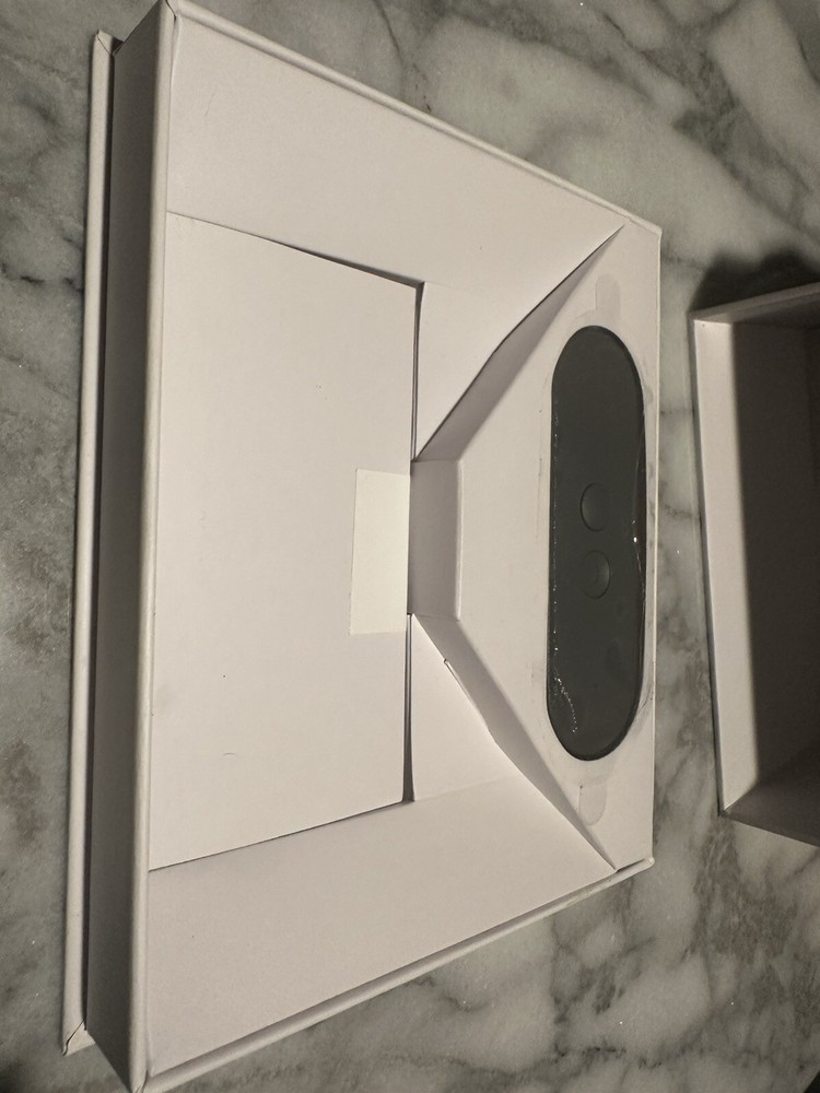 Google Daydream View Smartphone VR Headset Charcoal Gray