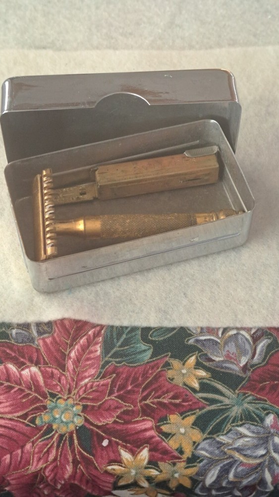 Gillette Razor Vintage 1920's  With Schick 20 Blade Holder & Case