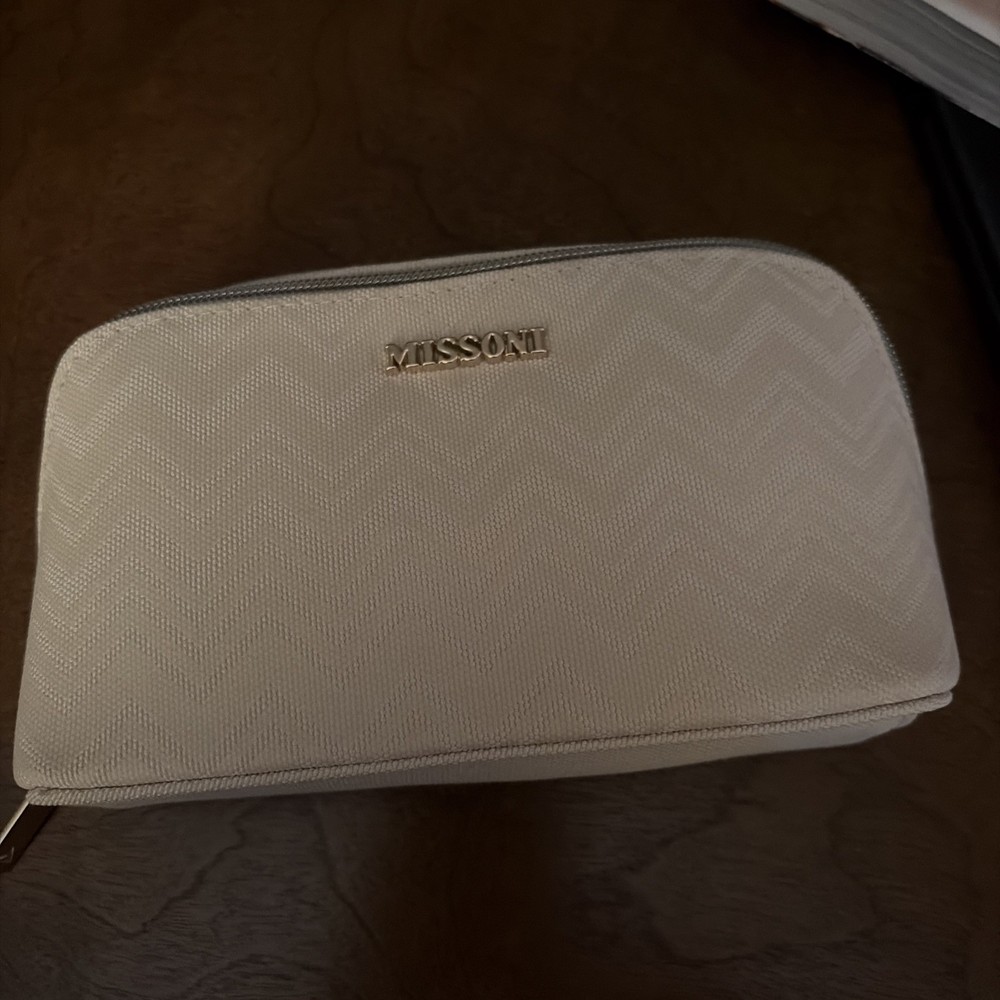 New Delta One Missoni Amenity Kit Unopened