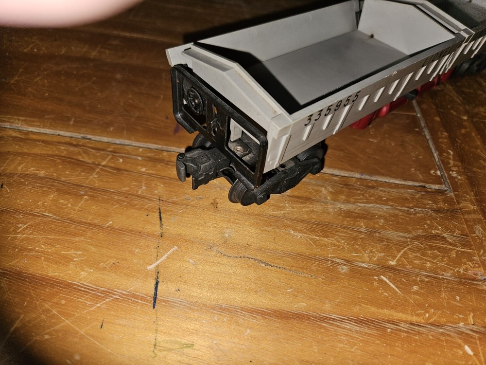 LIONEL LINES ORE DUMP CAR, O GUAGE