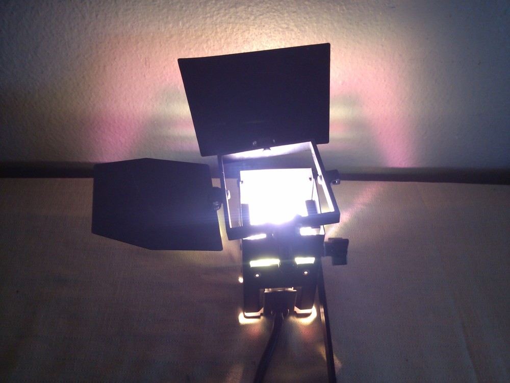 MINI COOL LUX Light With barn doors In nice working condition