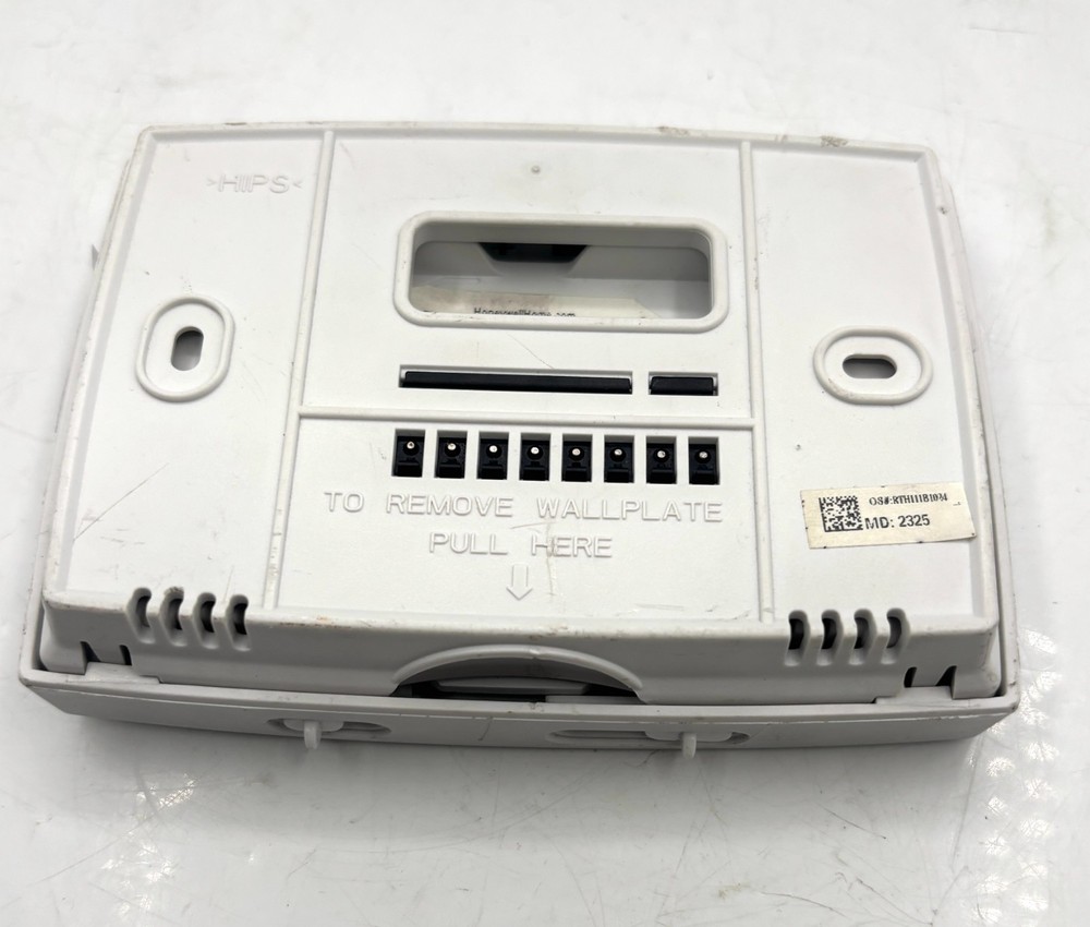 Honeywell / RTH11B1024 / Programmable Thermostat