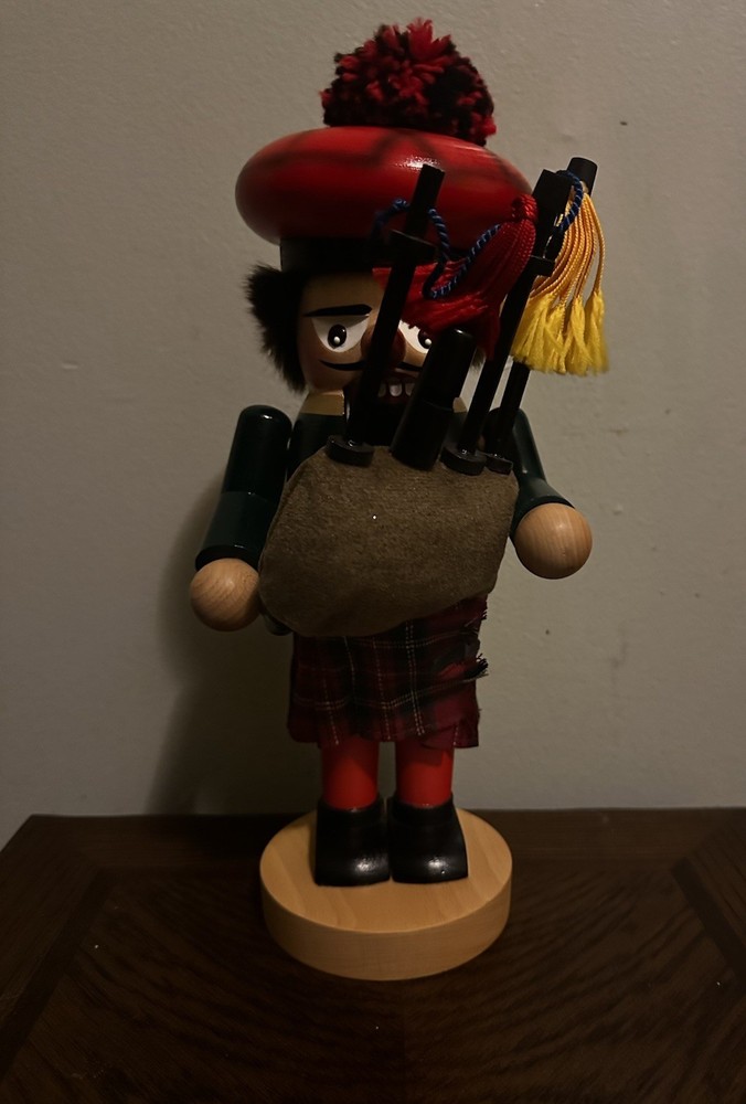 Steinbach Nutcracker 15" Scottish Bagpiper