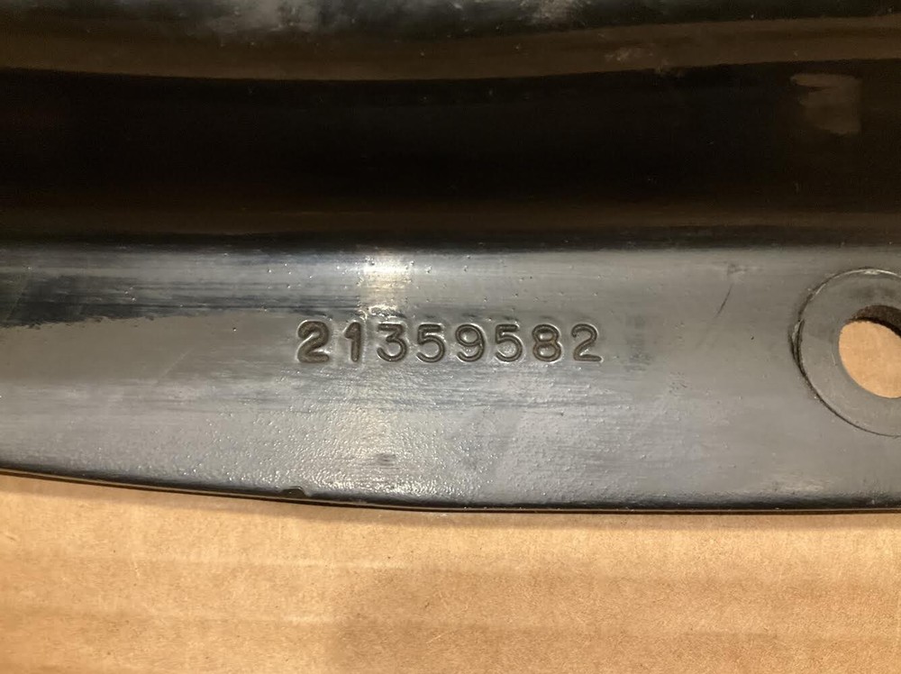 Muffler Mounting Bracket VOLVO 21359582,