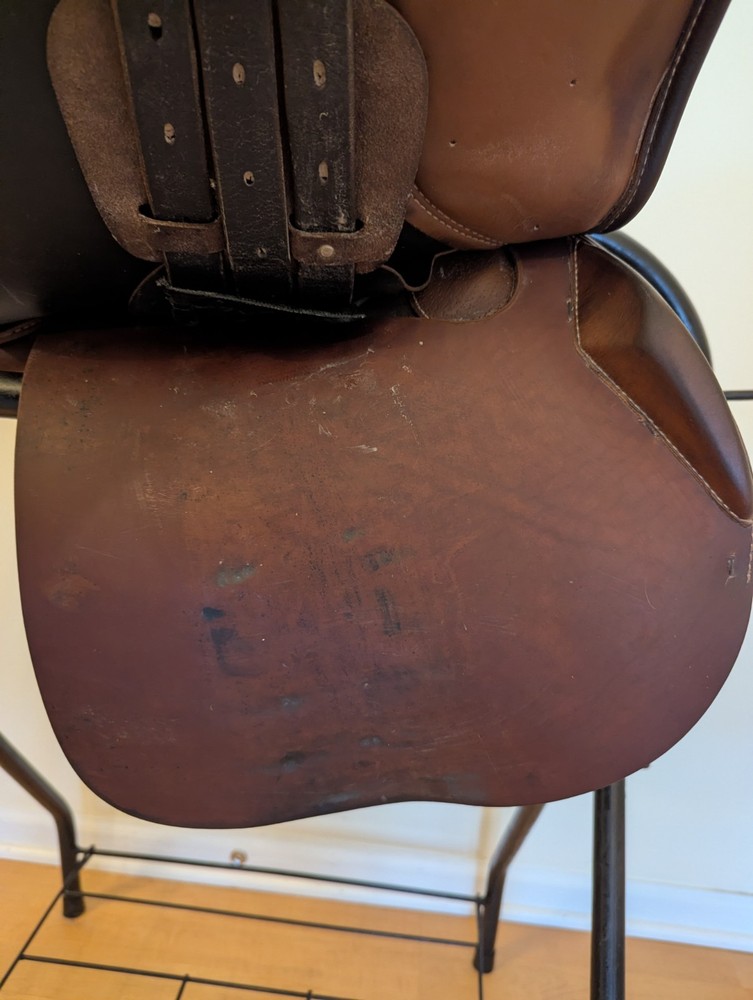 16" Prestige CC Jump Saddle, 33 M tree - wool flocked!