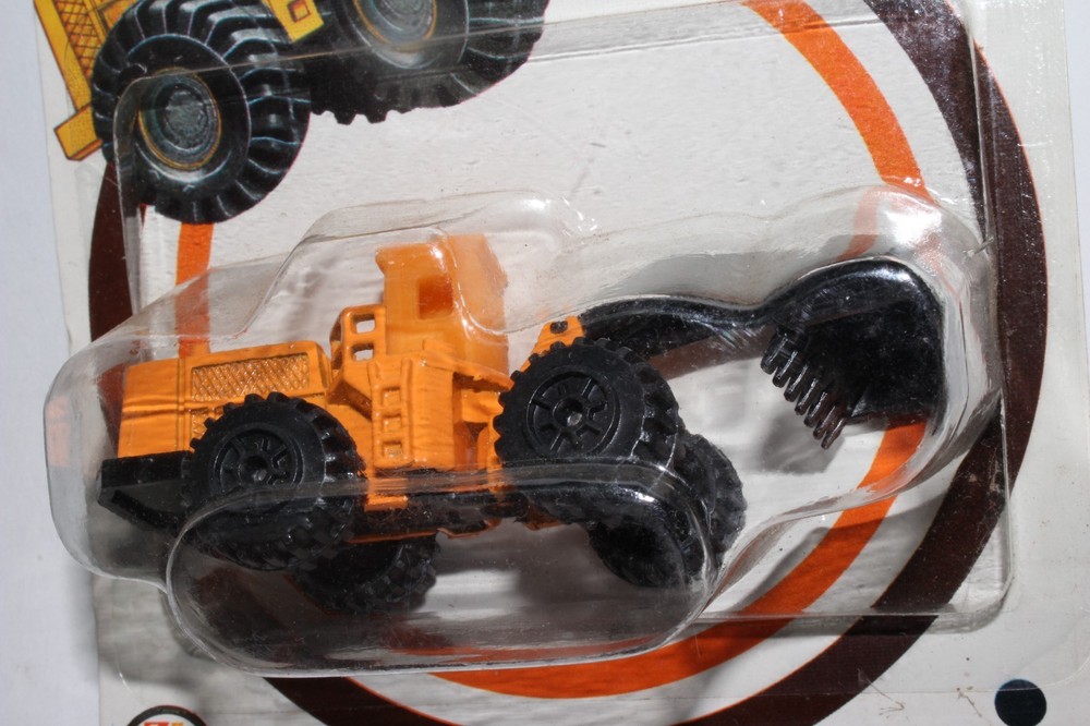 Zee Toys Mini Macks Front Wheel Loader, 1:64, NIB