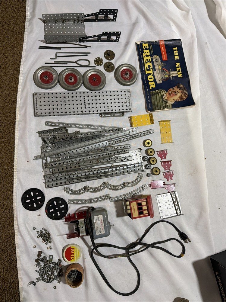 AC Gilbert Erector Set With Working  A-47 Electric Motor