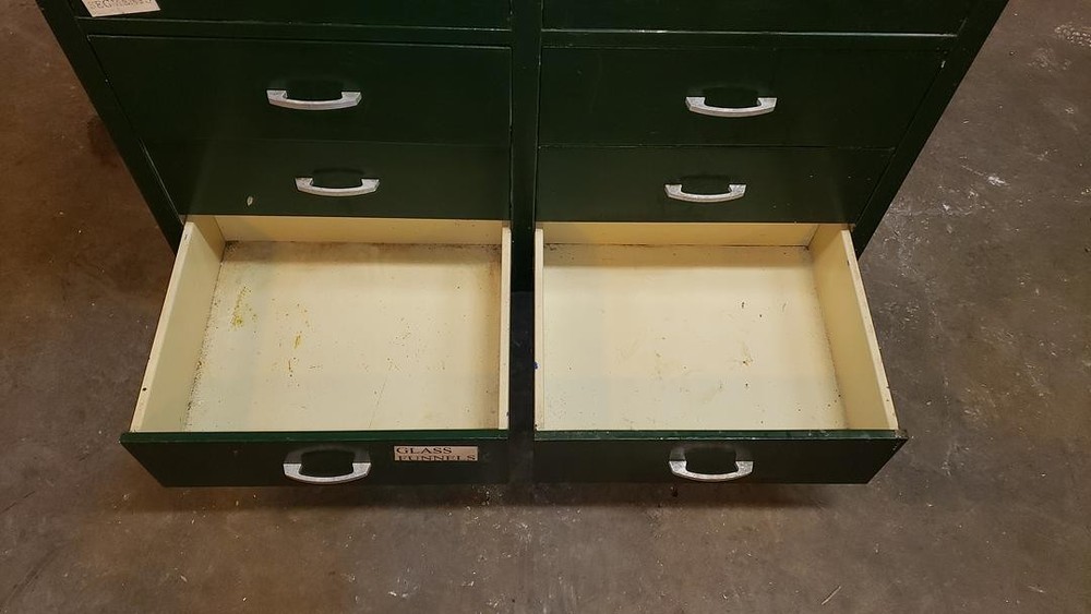 4' Kewaunee Casework 8 Drawers(S6LLST11370)