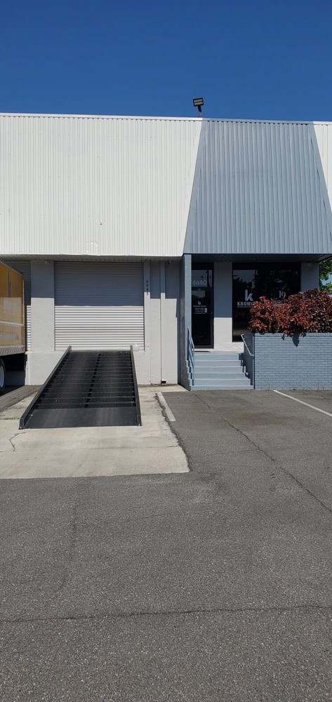 Dock Loading Ramp